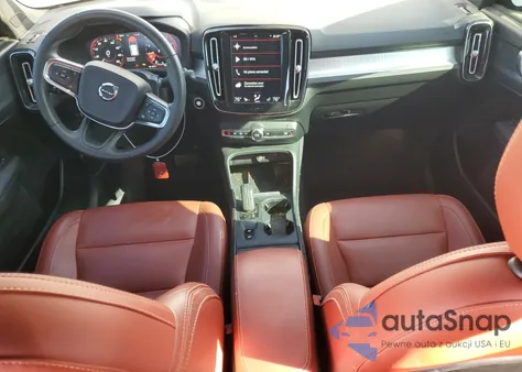 2019 Volvo Xc40 T5 Momentum z USA, uszkodzony, nr VIN YV4162UK5K2116986